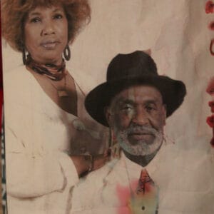Photo-restore-bronze-family-papa-and-betty